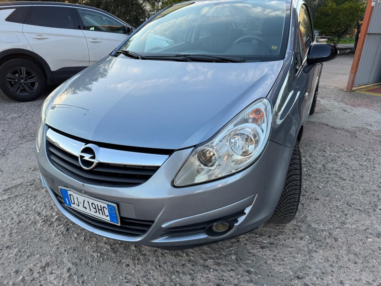 Opel Corsa 1.2 3 porte SPORT NEOPATENTATI