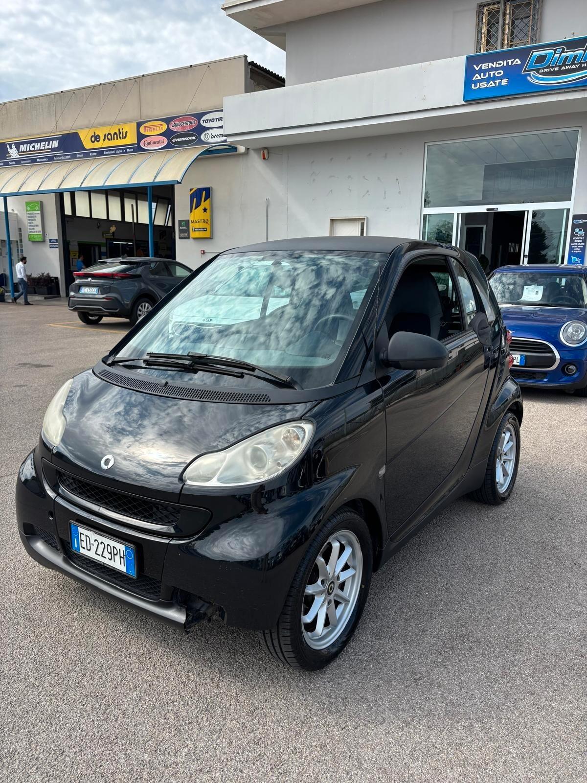 Smart ForTwo 1000 52 kW MHD coupé pure