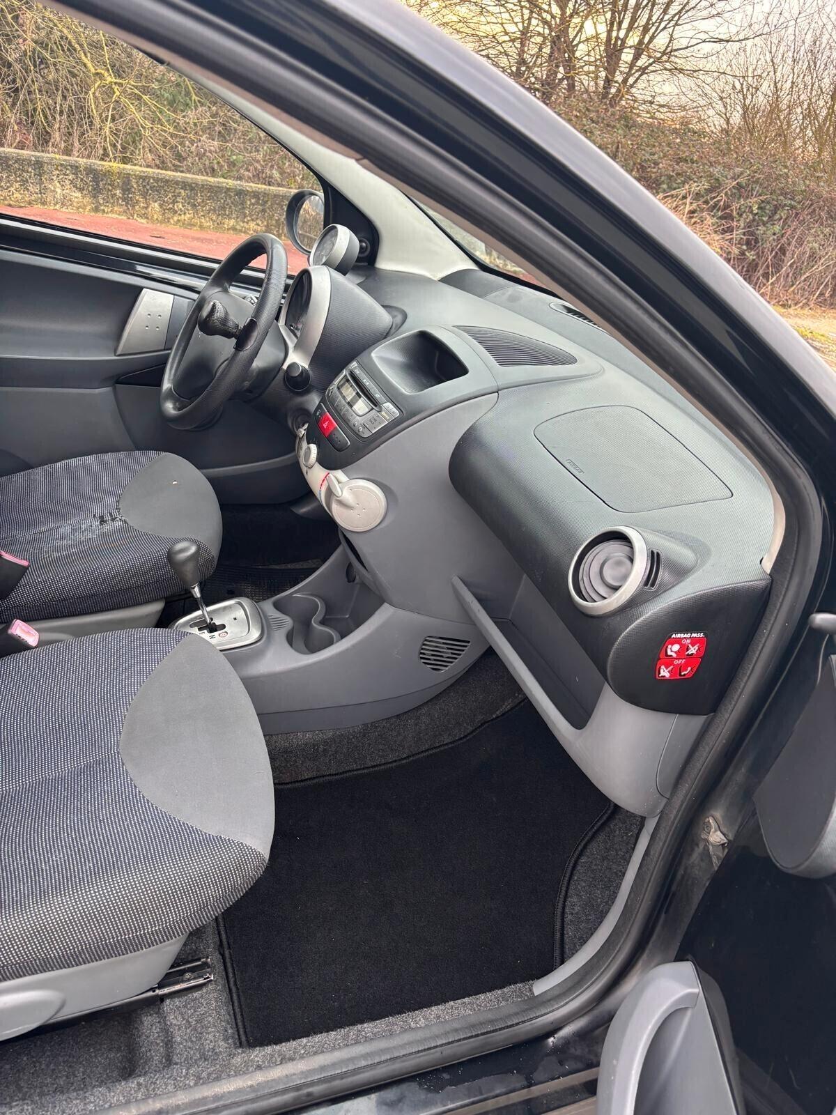 Peugeot 107 1.0 68CV 3p. Plaisir 2Tronic AUTOMATICA, NO CLIMA