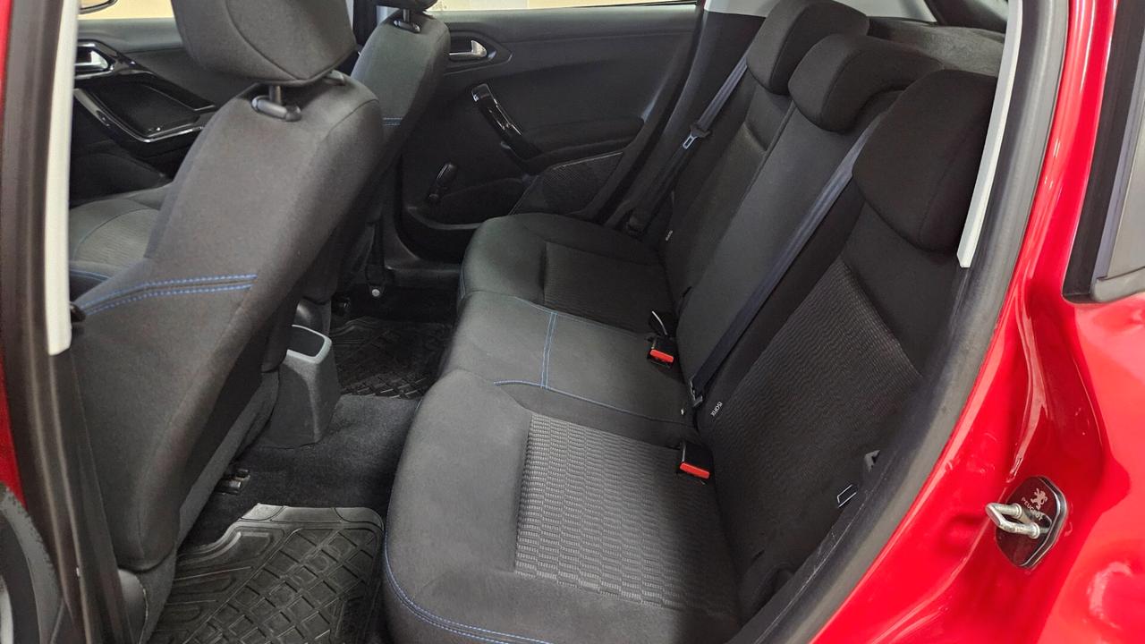 Peugeot 208 PureTech 82 5 porte Allure