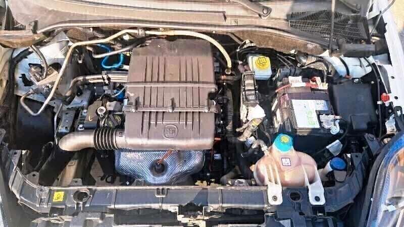 Fiat Punto 1.4 77 CV Natural Power Young