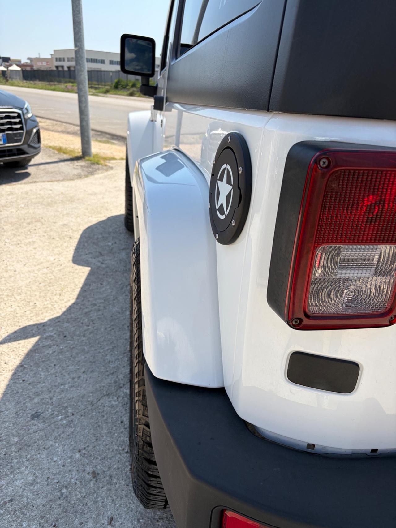 Jeep Wrangler Unlimited 2.8 CRD DPF Sahara Auto