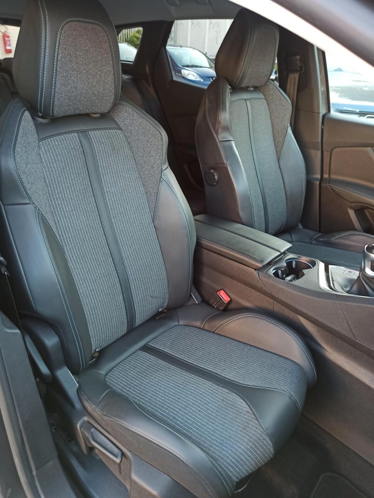Peugeot 3008 BlueHDi 130 S&S Allure Pack