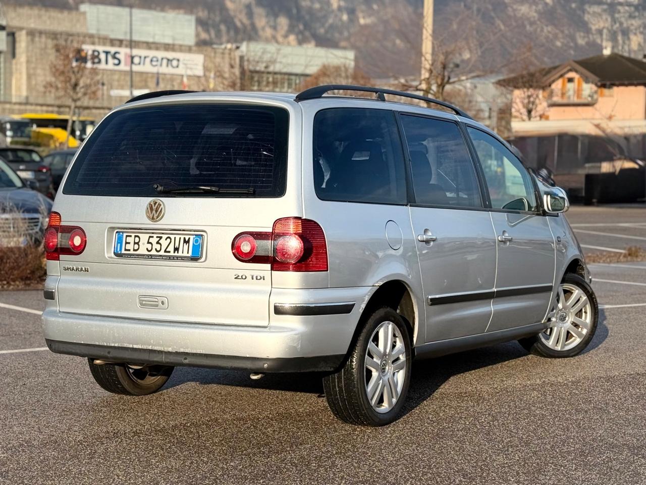 Volkswagen Sharan 2.0 TDI 140cv RESTYLING