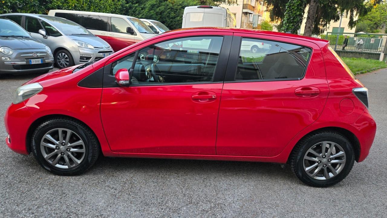 Toyota Yaris 1.0 5 porte Lounge