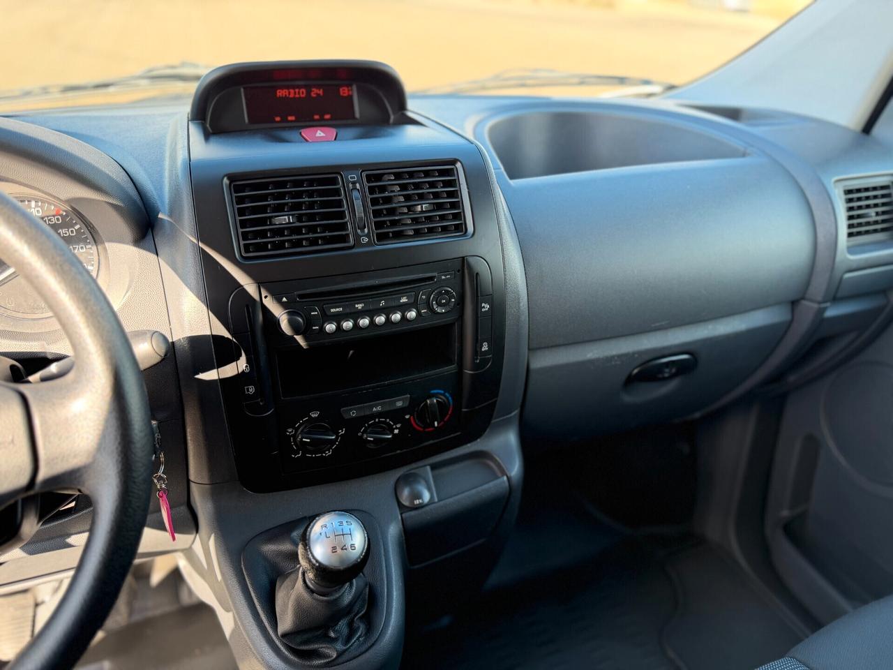 Peugeot Expert 2.0 HDi 128CV 133.000 km