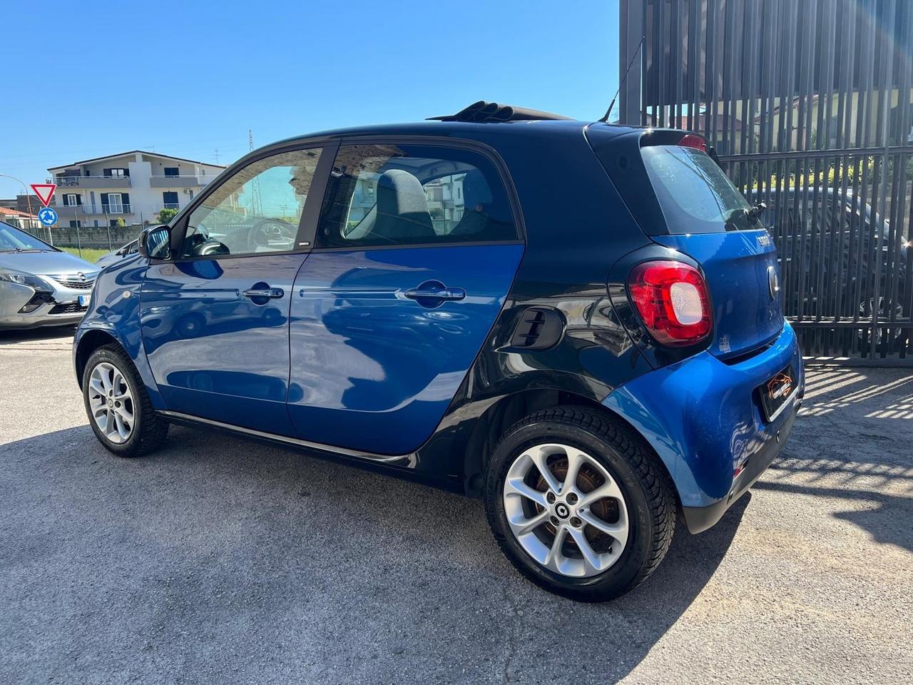 Smart forFour Forfour 1.0 Passion 71cv Cabrio Navi/Park/Bluetooth