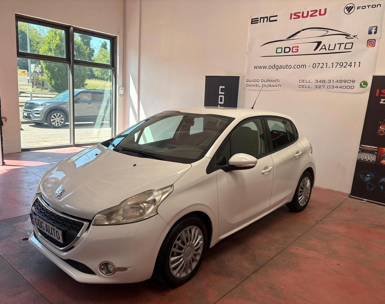 Peugeot 208 Diesel 1.4 HDi CV 68 KW 50 Per NEOPATENTATI Km 191.970 garanzia 12 mesi