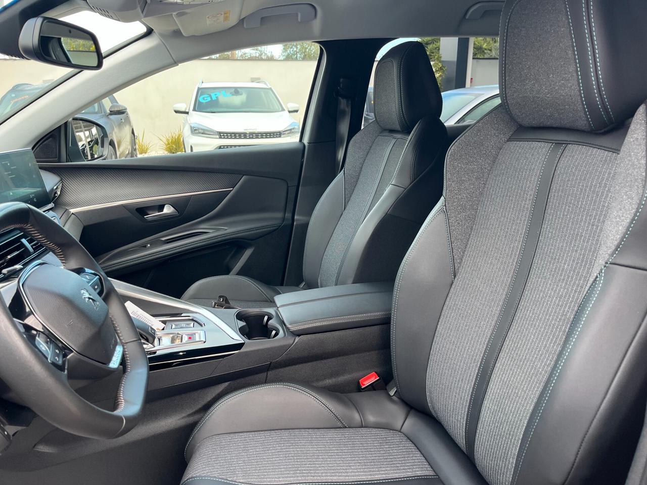 Peugeot 3008 BlueHDi 130 S&S EAT8 Allure Pack Automatic