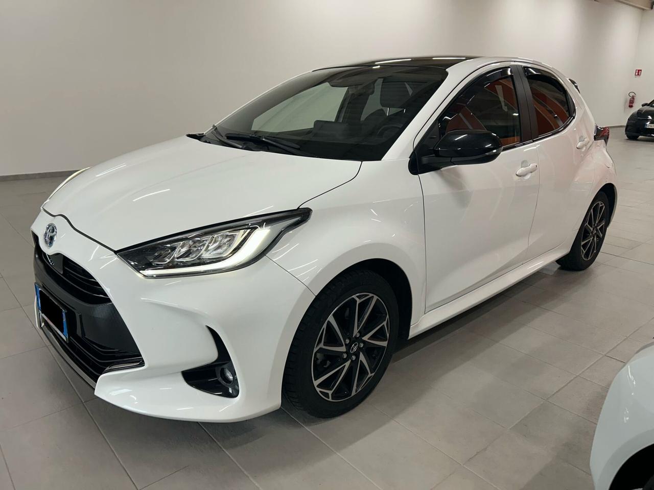 Toyota Yaris 1.5 Hybrid 5 porte Lounge