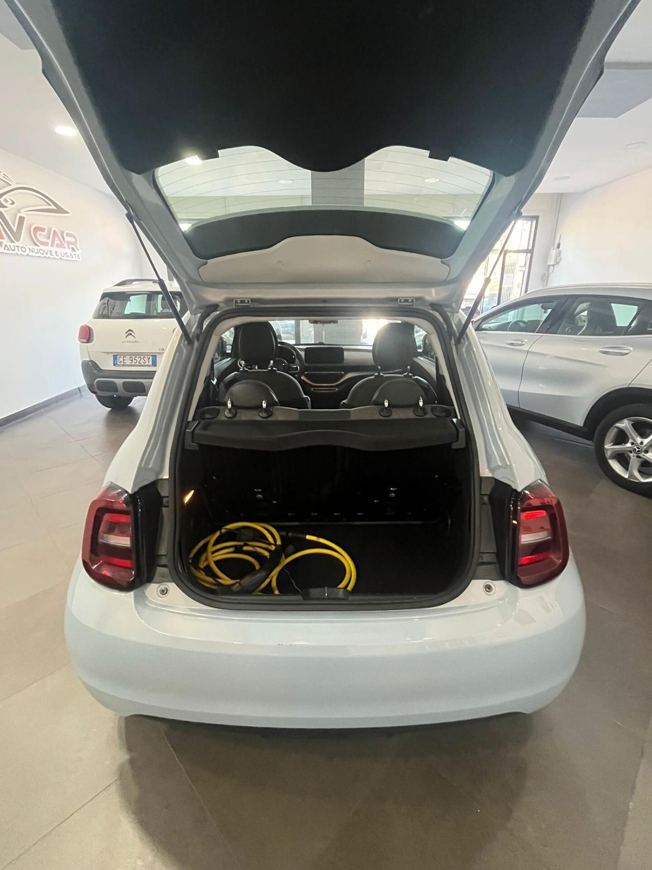 Fiat 500 500e Berlina 42 kWh Passion