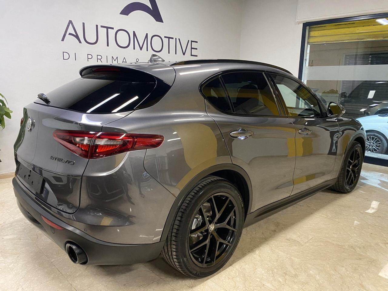 Alfa Romeo Stelvio 2.2 Turbodiesel 160 CV AT8 RWD Sport-Tech