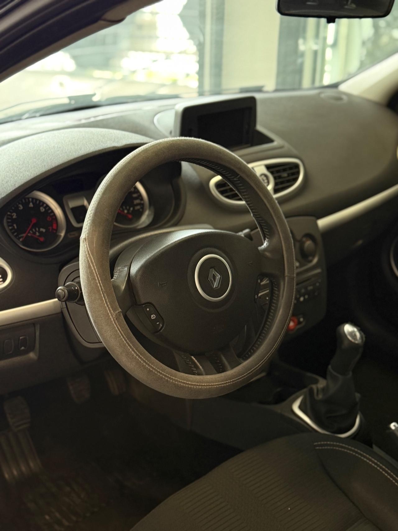 Renault Clio 1.2 16V 5 porte Dynamique