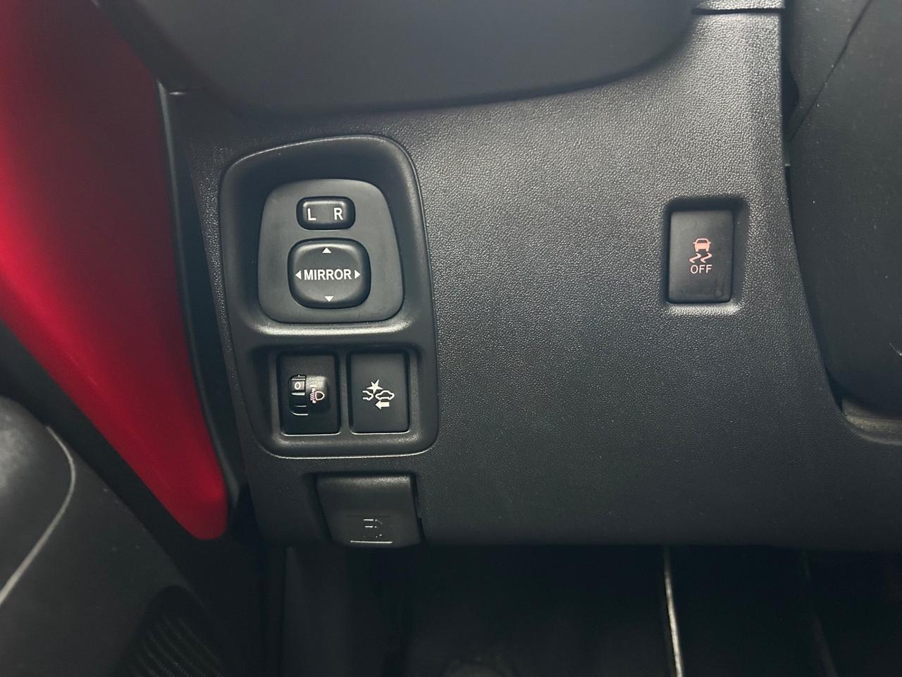 Toyota Aygo Connect 1.0 x-clusiv 72cv 5p *90000KM*NEOPATENTATI*