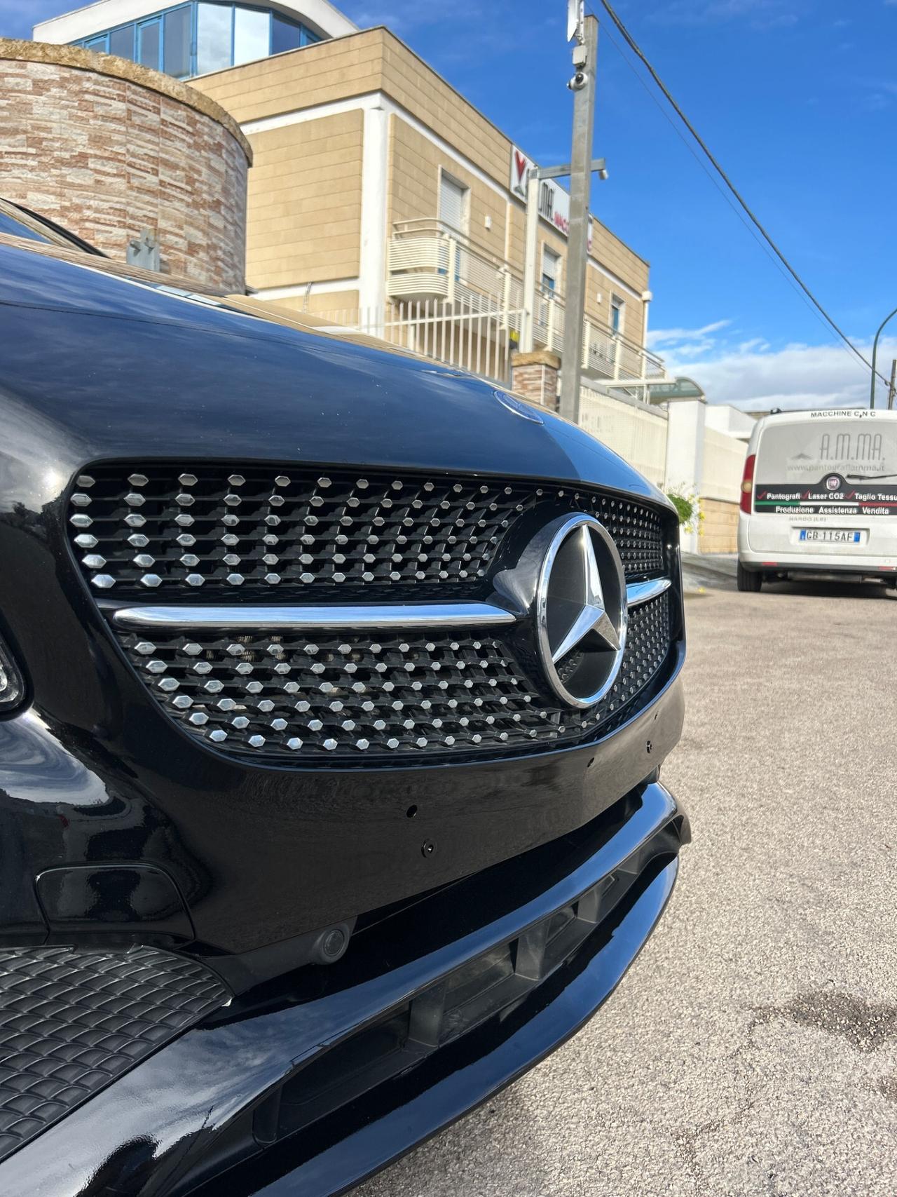 Mercedes-benz A160d Premium AMG -2017