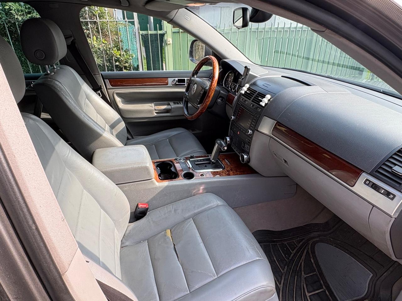 Volkswagen Touareg 3.0 V6 TDI GANCIO TRAINO