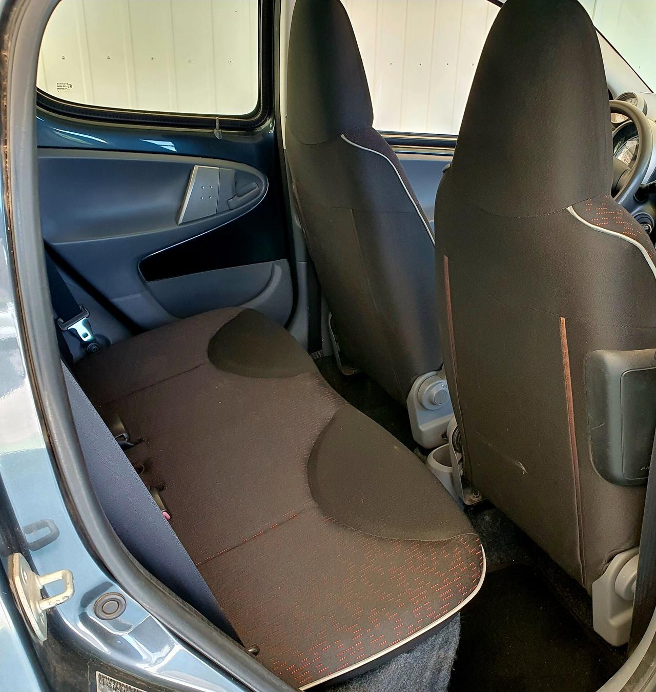 Peugeot 107 1.0 BENZ - 5 PORTE - 2009 - KM. 174.000