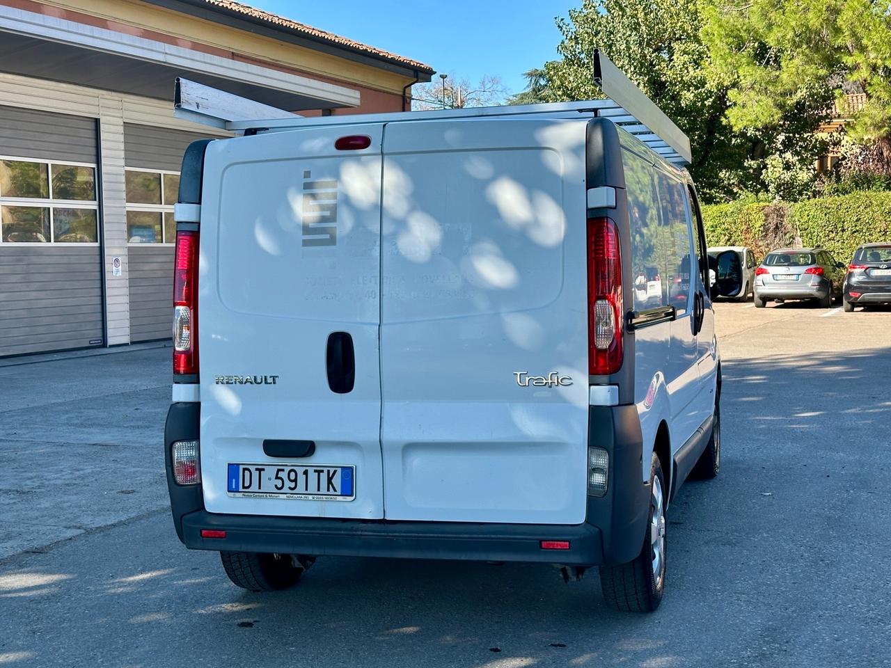 Renault Trafic T27 2.0 dCi/115 PC-TN Furgone DPF