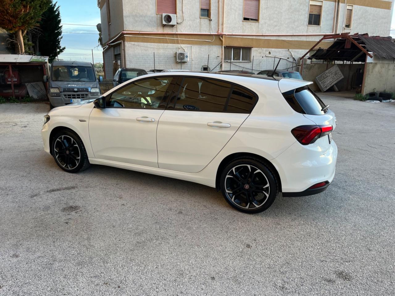 Fiat Tipo 1.6 Mjt S&S 5 porte S-Design 120 cv