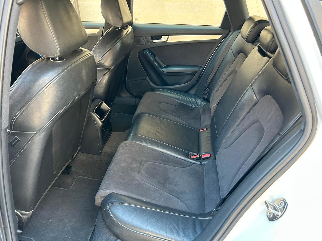 Audi A4 2.7 V6 TDI 2010 'S-Line'