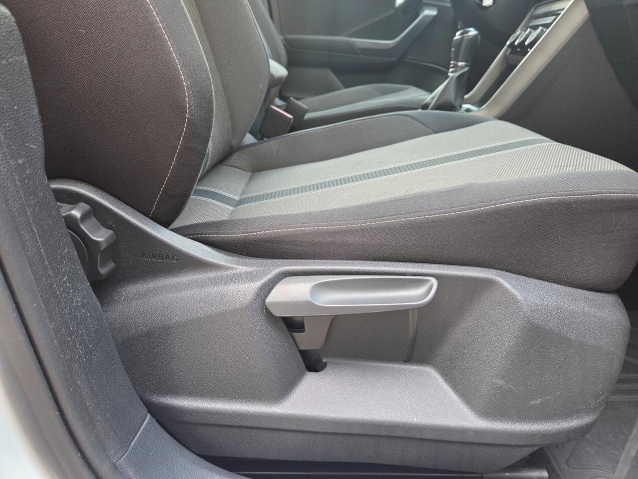 Volkswagen T-Roc 1.6 TDI SCR Business Navi
