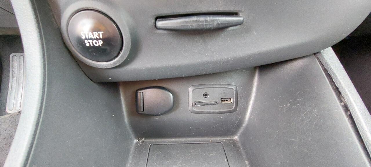 CLIO 1,5 DIESEL 90 CV DUEL NAVIGATORE LED CRUISE SENSORI X NEOPATENTATI IMPECCABILE