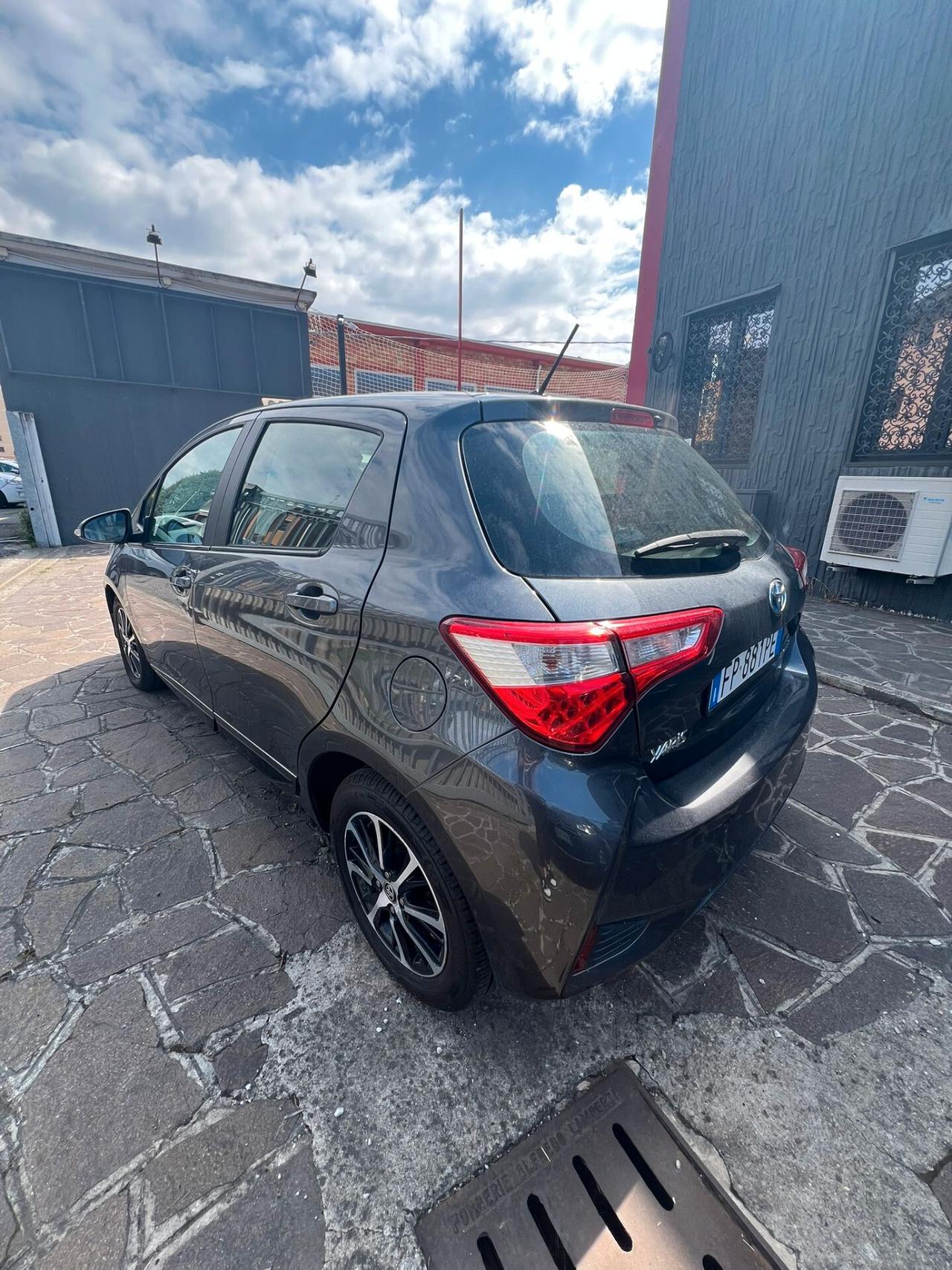 Toyota Yaris 1.5 5 porte Active