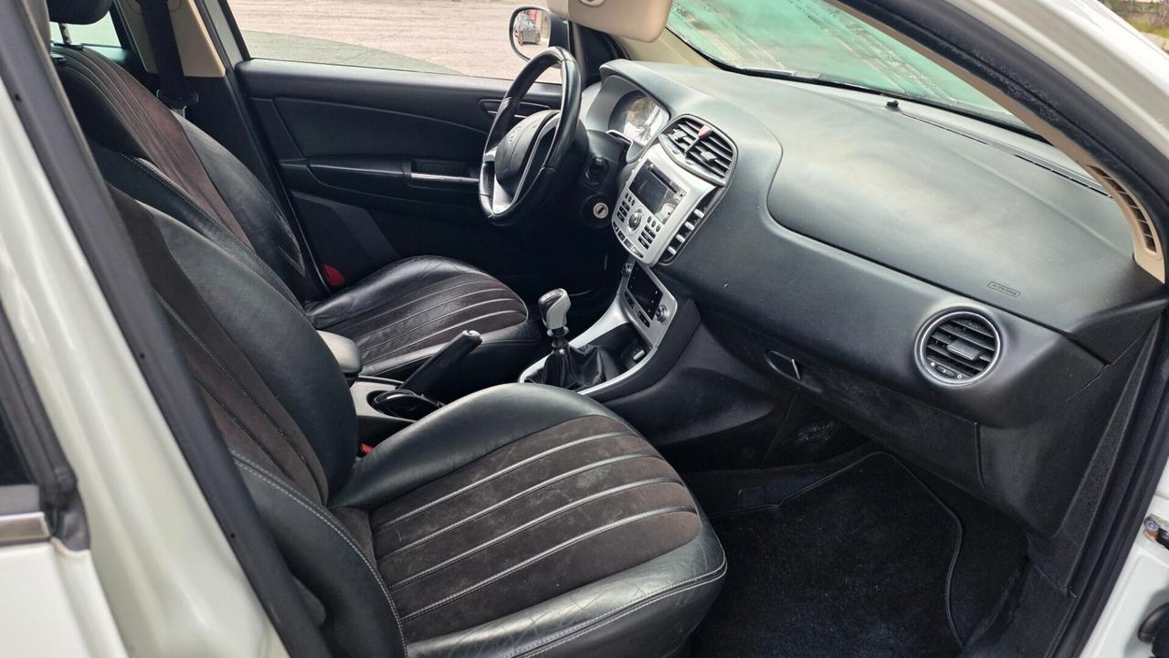 Lancia Delta 1.6 MJT DPF Gold