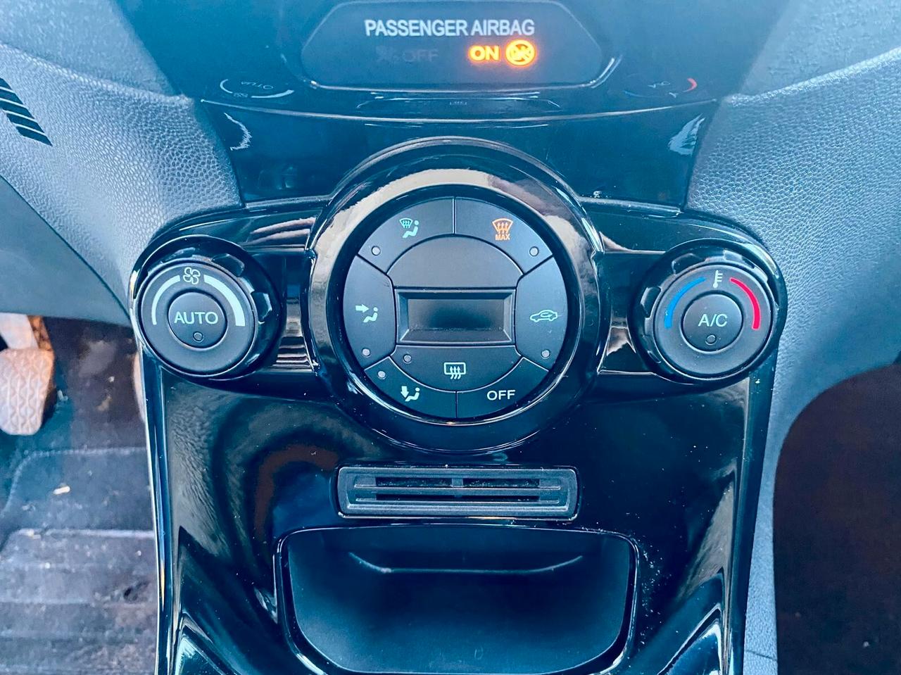 Ford Fiesta 1.2 82 CV 5 porte Titanium