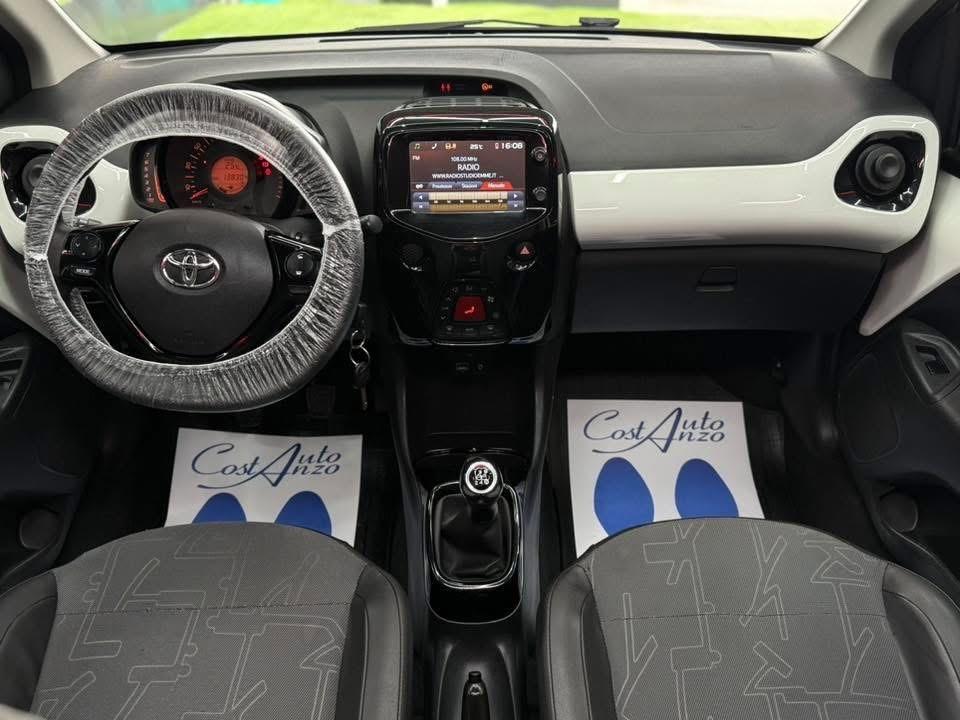 Toyota Aygo 1.0 Benzina CABRIO x-wave 2015