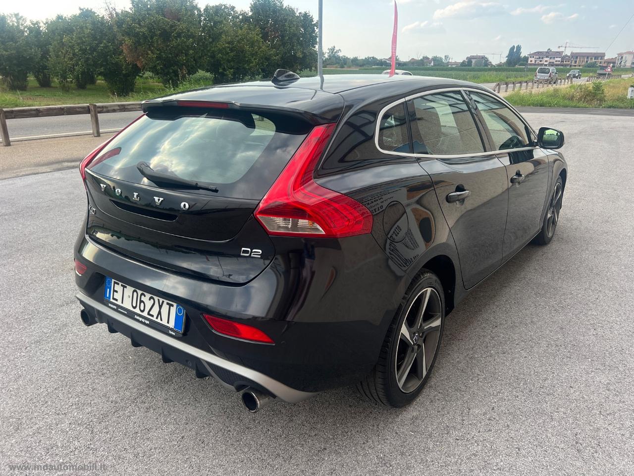 VOLVO V40 D2 1.6 R-design CERCHI 18