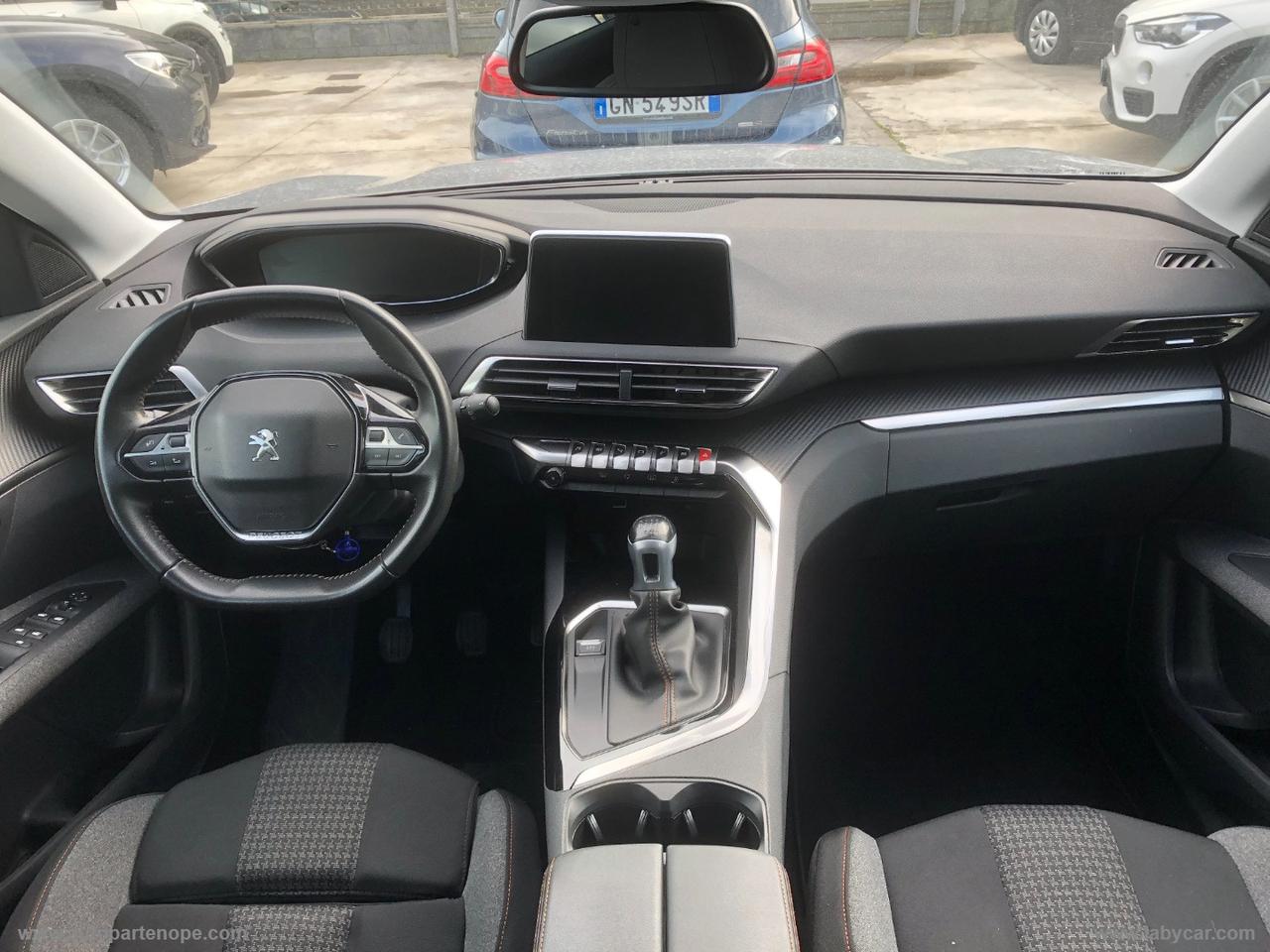 PEUGEOT 3008 BlueHDi 130 S&S Business