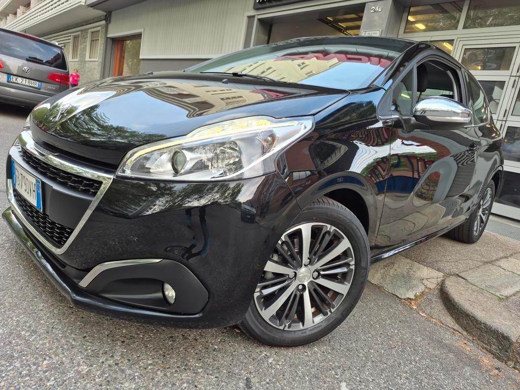 Peugeot 208 PureTech 82 3 porte Allure