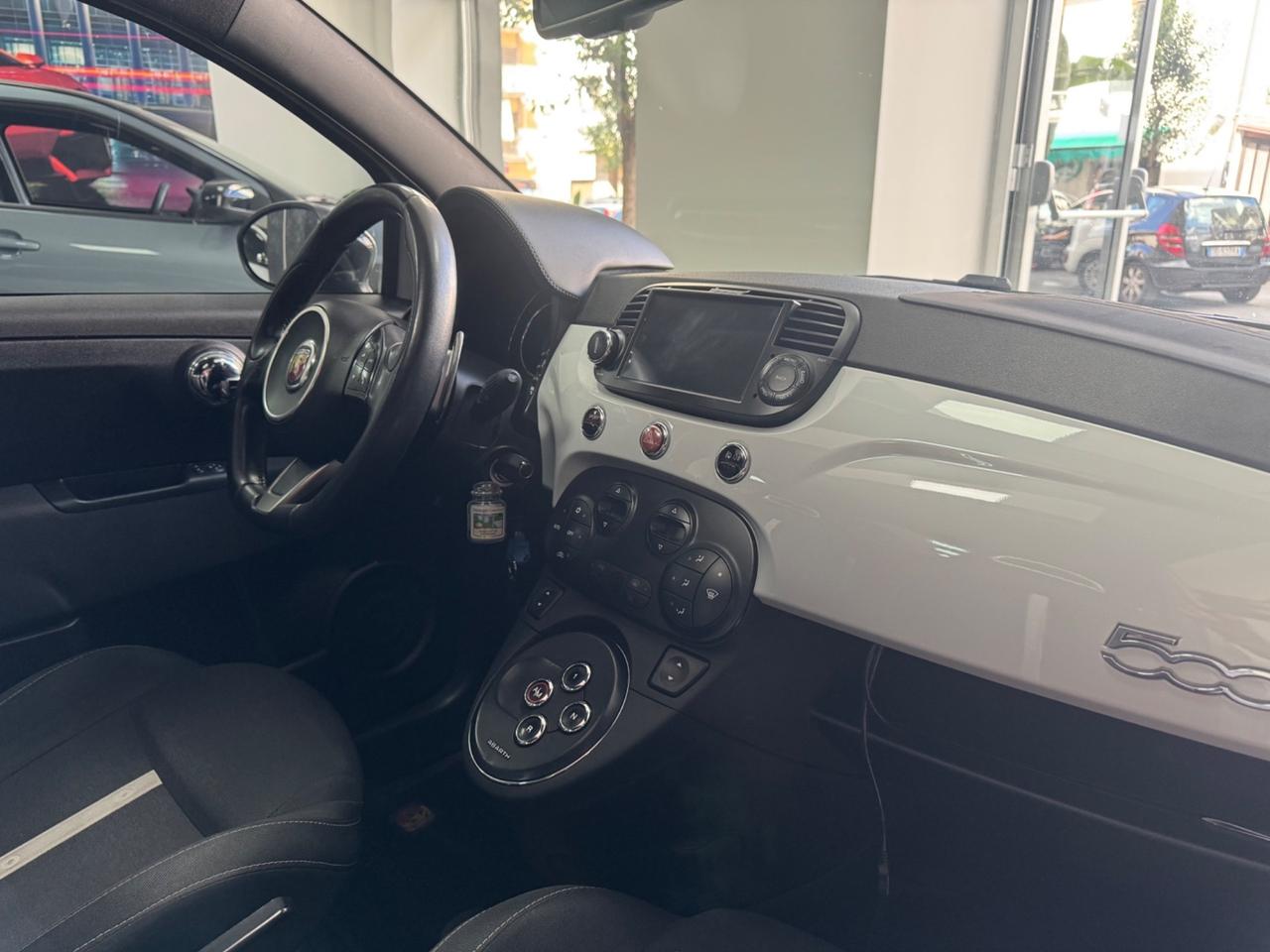 Abarth 500 C 1.4 Turbo T-Jet Custom