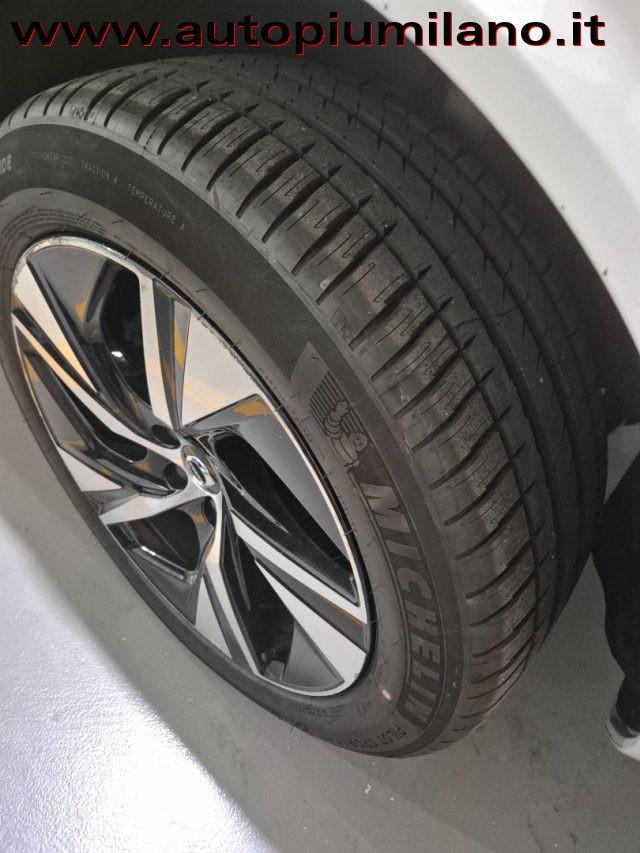 VOLVO XC90 B5 (d) AWD Geartronic 7 posti R-design