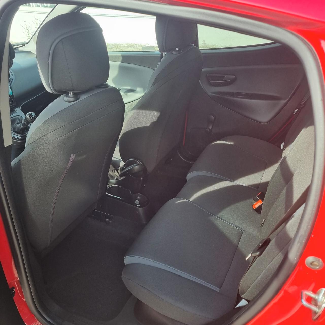 Lancia Ypsilon 1.2 69 CV 5 porte GPL Ecochic Platinum