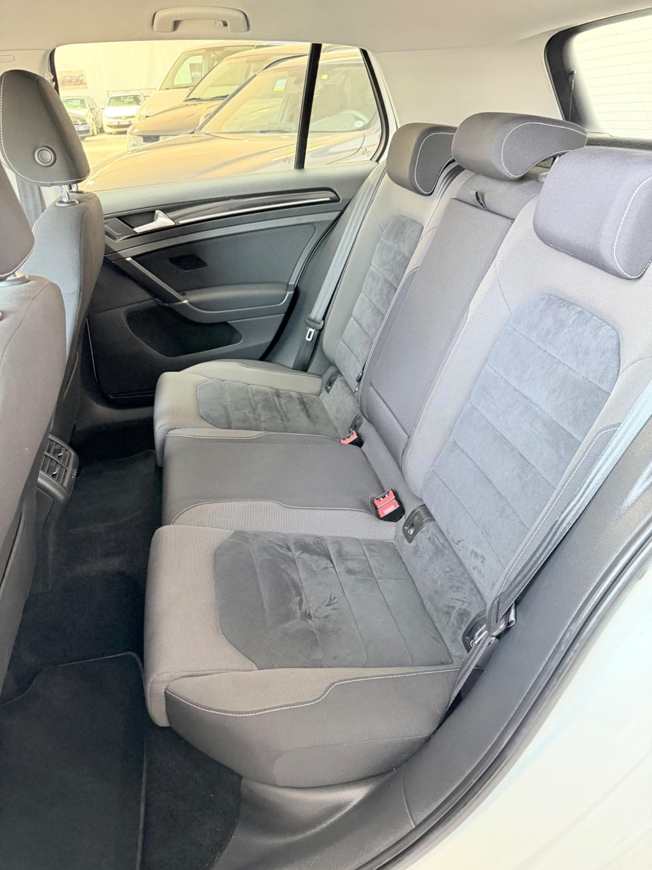 Volkswagen Golf Variant 1.6 TDI DPF Highline