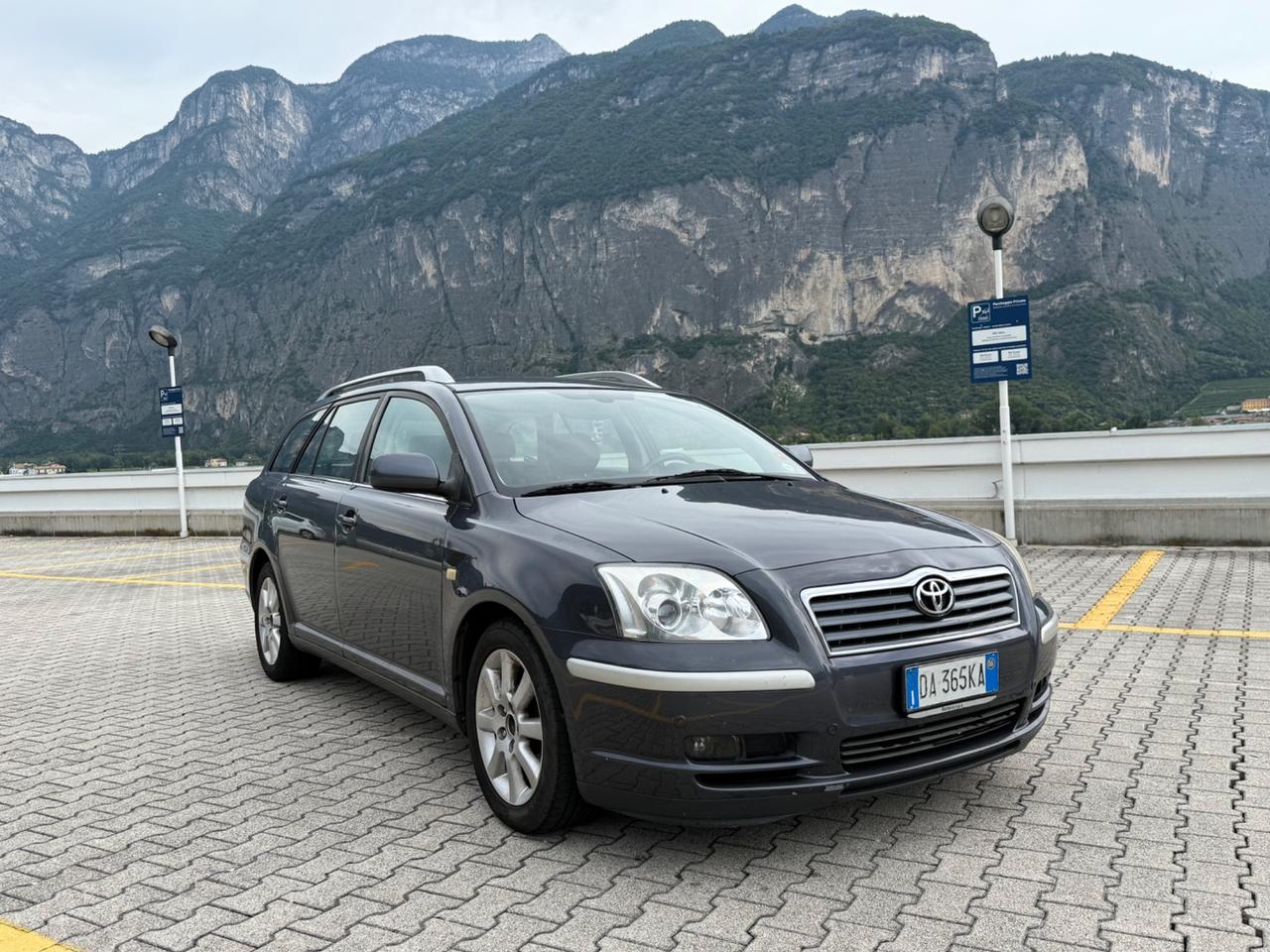 Toyota Avensis 2.2 D-Cat 16V Station Wagon