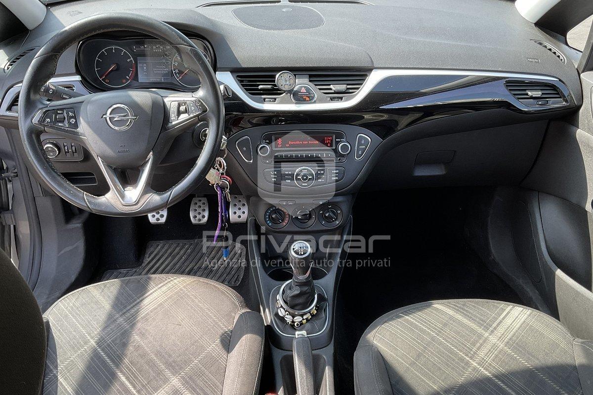 OPEL Corsa 1.2 Coupé b-Color