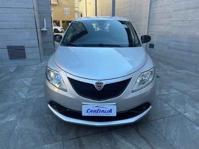 LANCIA Ypsilon 1.2 69 CV 5 porte Platinum
