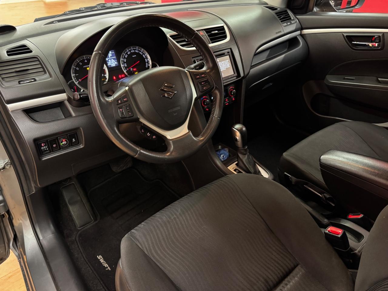 Suzuki Swift 1.2-3P-Gpl-Eu5-Automatica-Navi-Telef-Entra