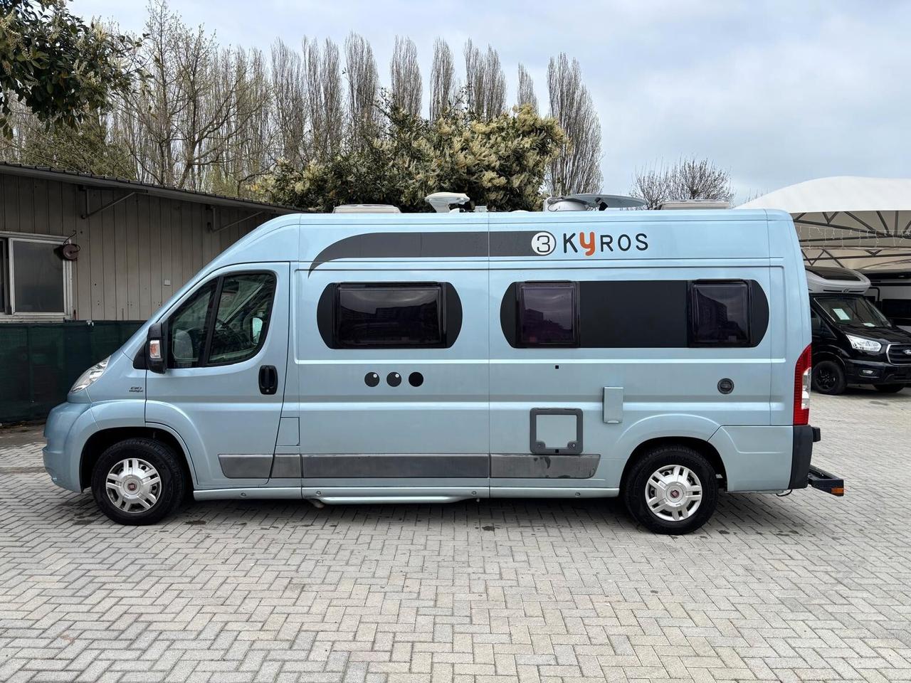 Ci International Kyros 3 camper