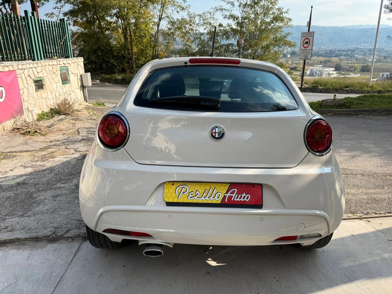 Alfa Romeo MiTo 1.6 JTDm-2 S&S Distinctive Sport Pack