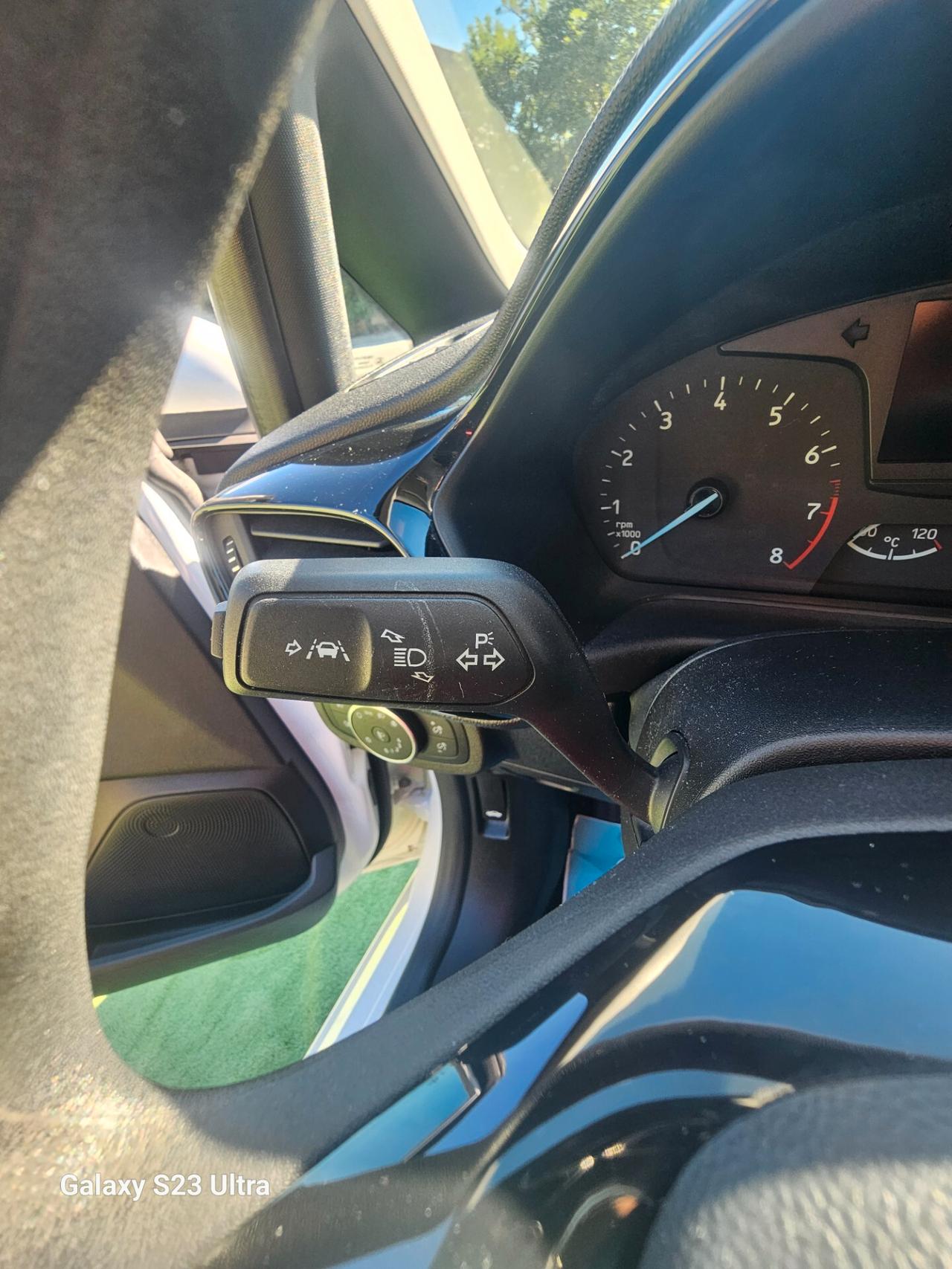 Ford Fiesta 1.0 Ecoboost 100 CV 5 porte Vignale