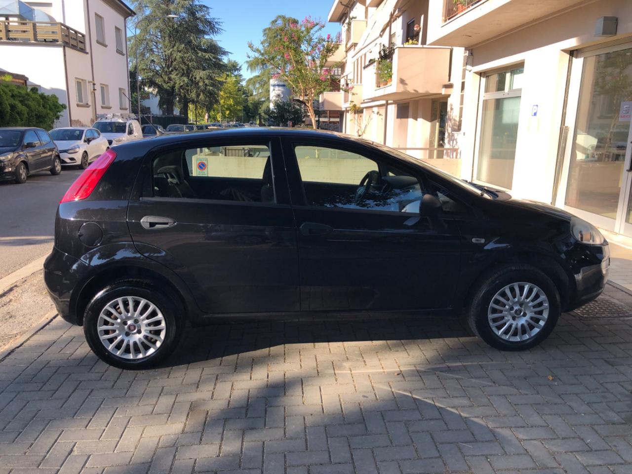 Fiat Punto 1.4 8V 5 porte Natural Power Street