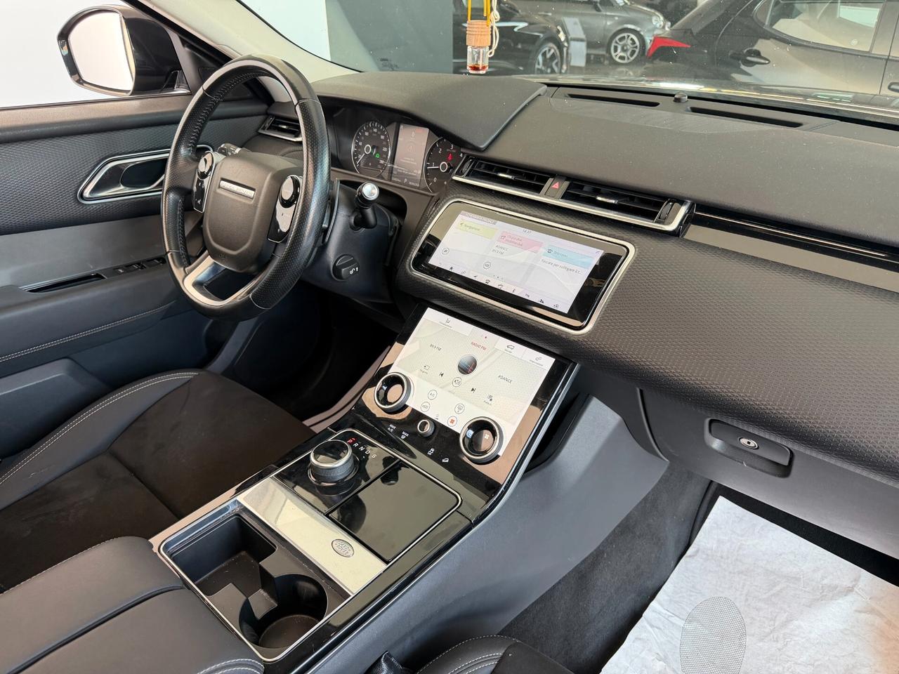 Land Rover Range Velar 2.0 TD4 180 CV R-Dynamic HSE