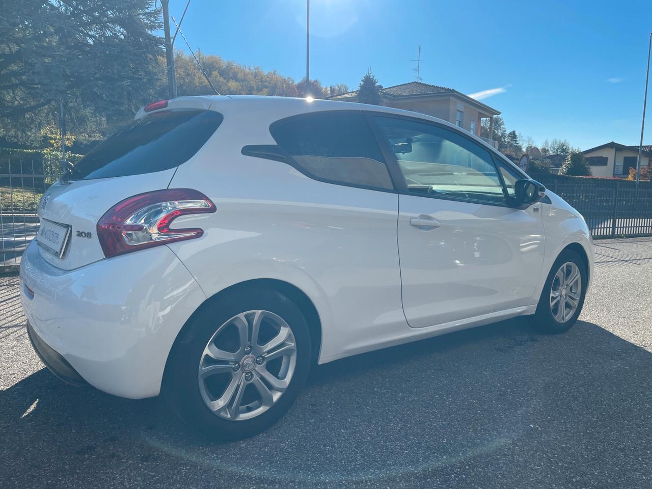 Peugeot 208 1.2 VTi 82 CV 3 porte Serie Speciale S