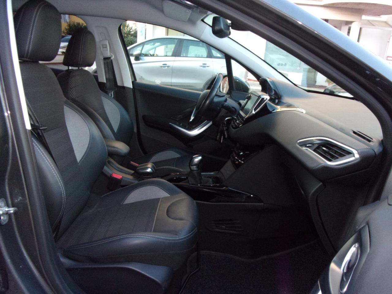 Peugeot 2008 BlueHDi 100 S&S Allure nuova !!!