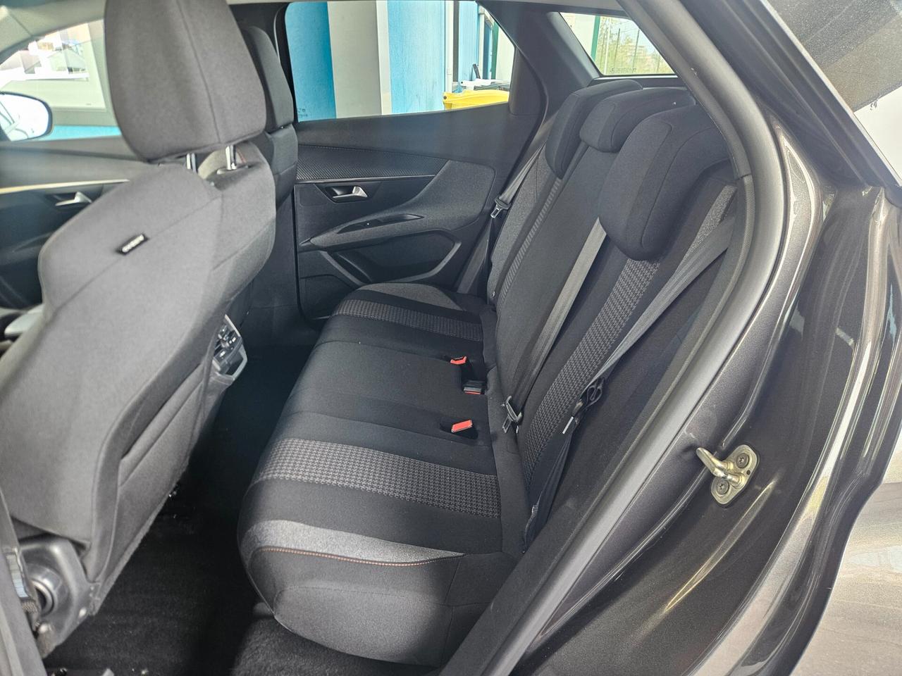 Peugeot 3008 BlueHDi 130 S&S Business Pack