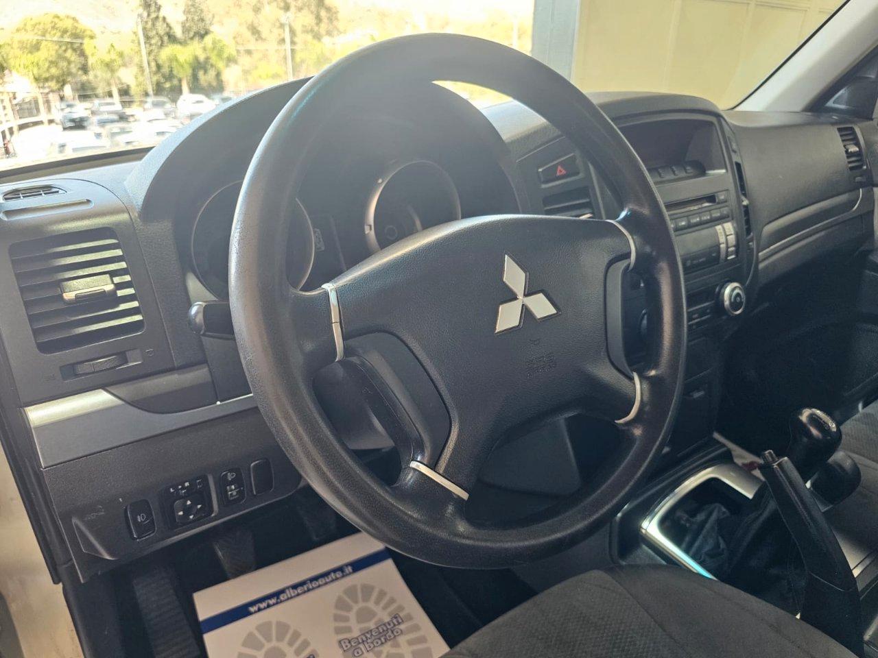 Mitsubishi Pajero 3 Porte Pajero 3p 3.2 CR Intense